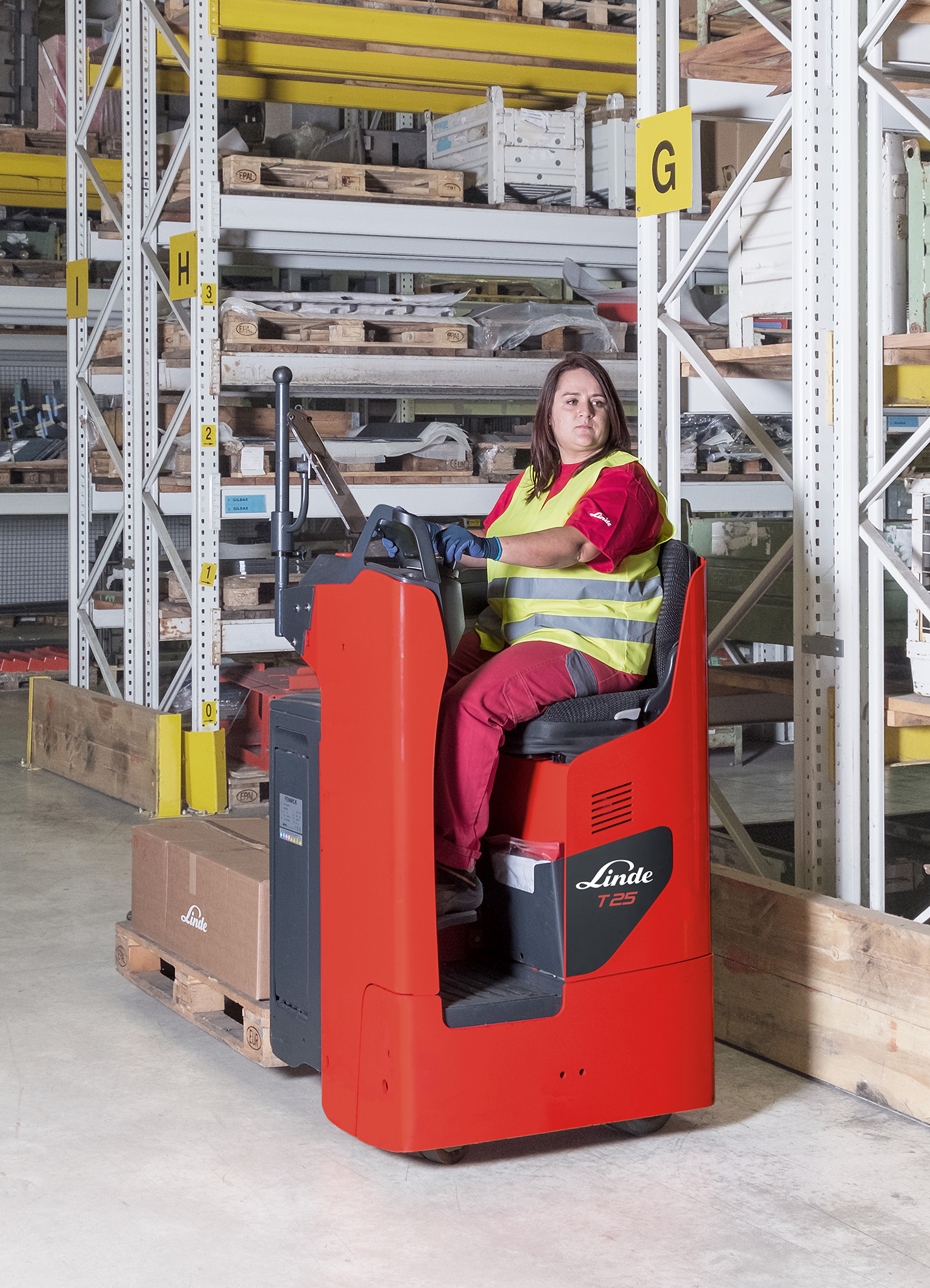 New Driver S Seat And Stand On Platform Trucks From Linde Logistics Inside Logistics Inside